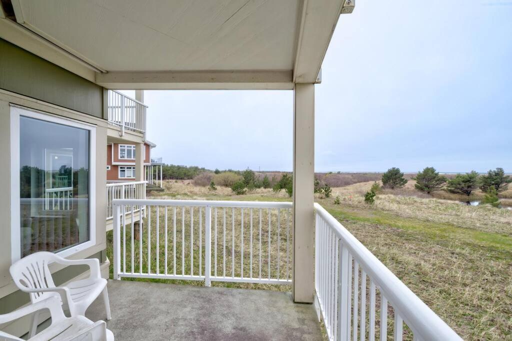 Beach Please-Updated Home With Ocean Views Long Beach Eksteriør bilde