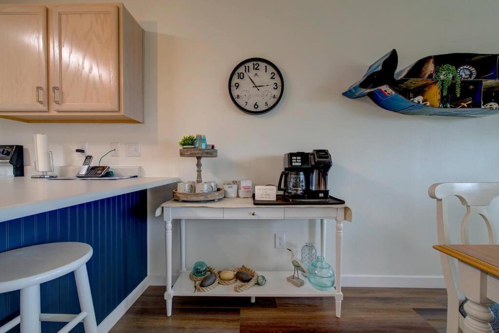 Beach Please-Updated Home With Ocean Views Long Beach Eksteriør bilde