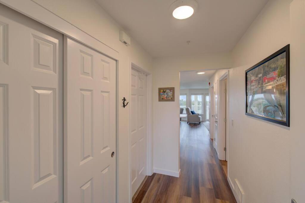 Beach Please-Updated Home With Ocean Views Long Beach Eksteriør bilde